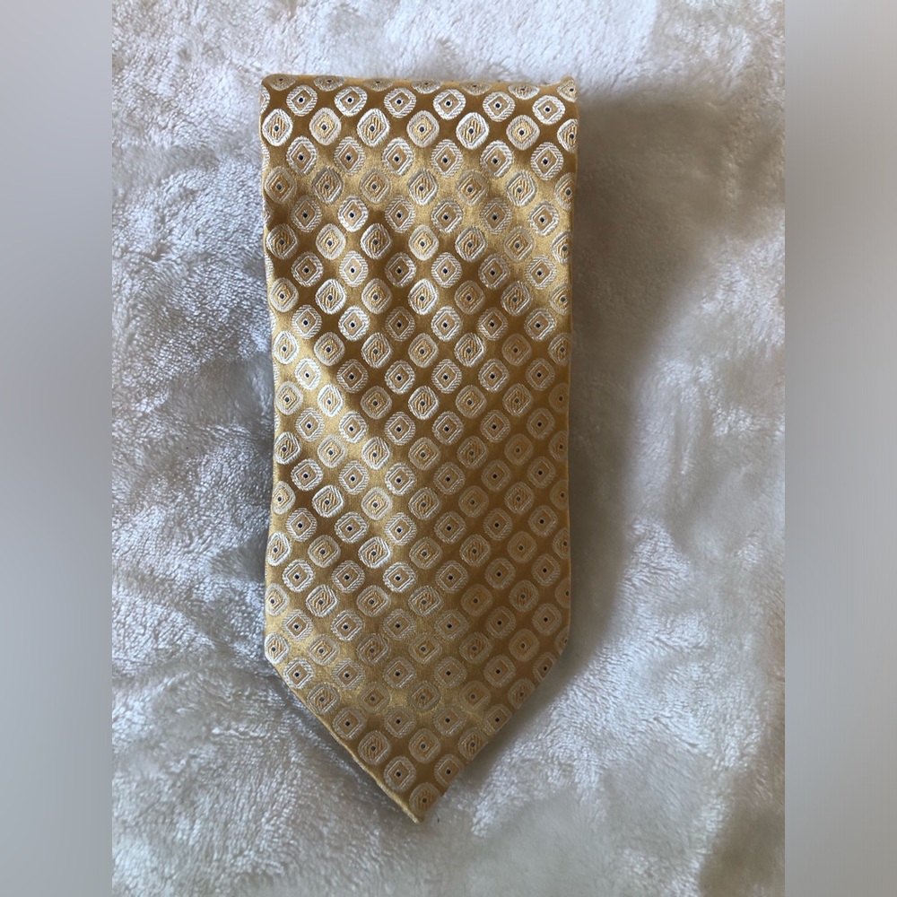 City of London Men's Gold Geometric Silk Tie - Classic Pattern